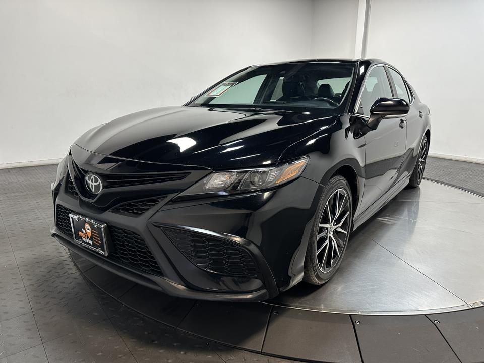 2022 Toyota Camry SE 6