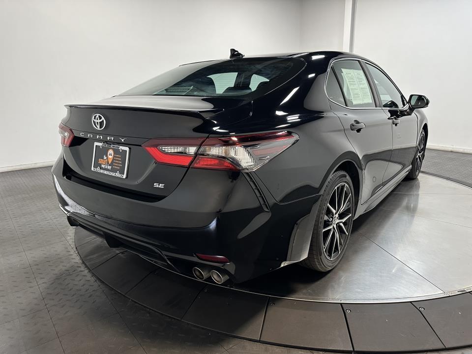 2022 Toyota Camry SE 13