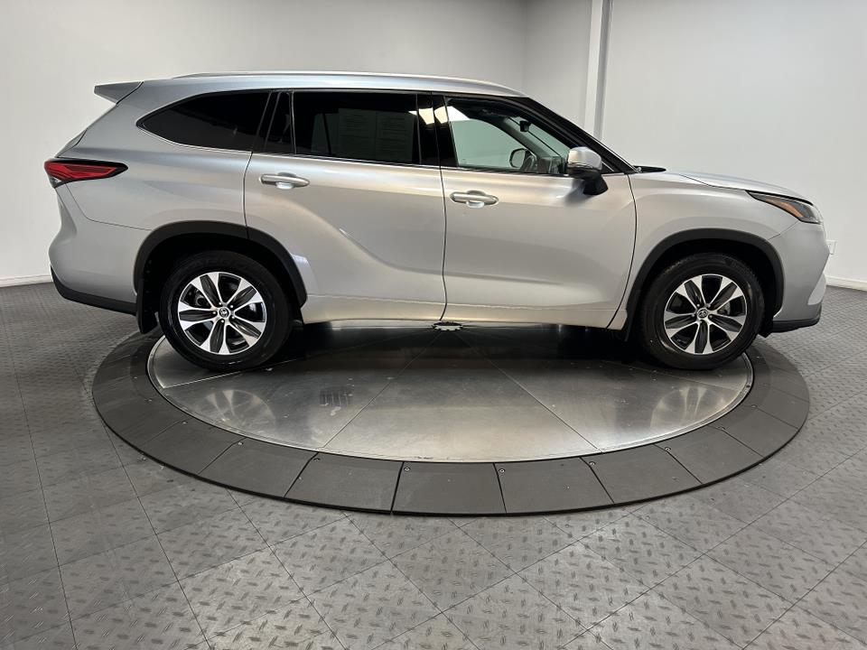 2022 Toyota Highlander XLE 15