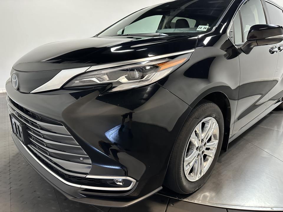 2022 Toyota Sienna Platinum 7