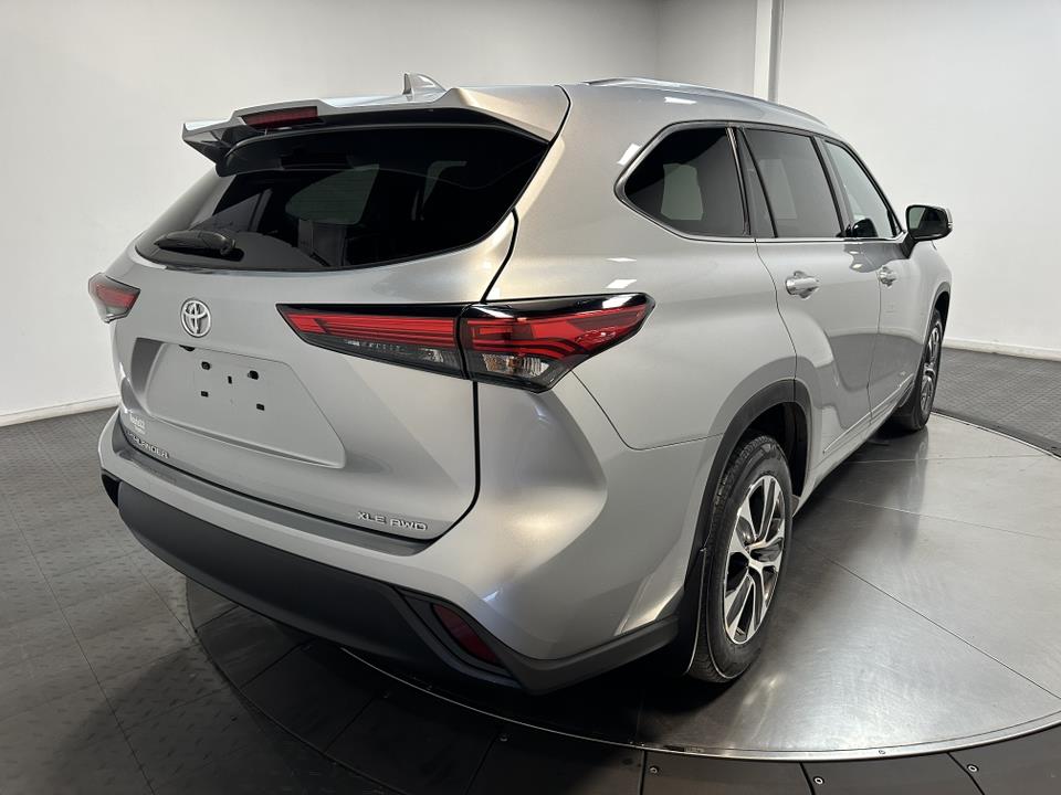 2021 Toyota Highlander XLE 13