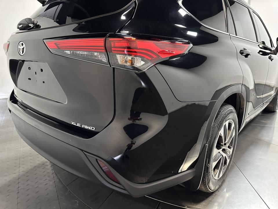 2021 Toyota Highlander XLE 14