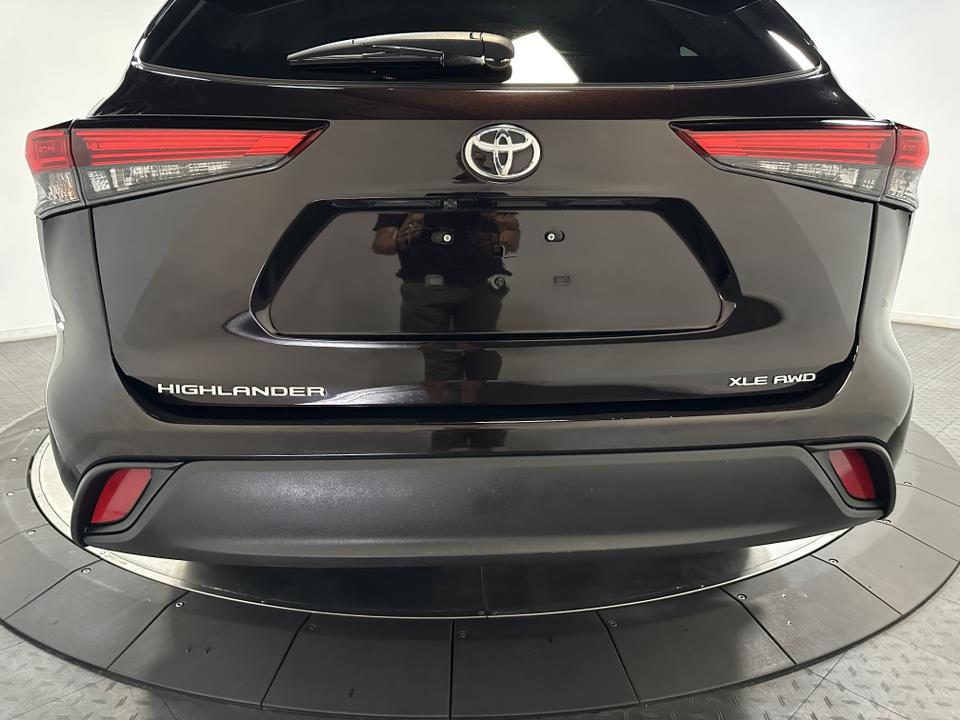 2022 Toyota Highlander XLE 12