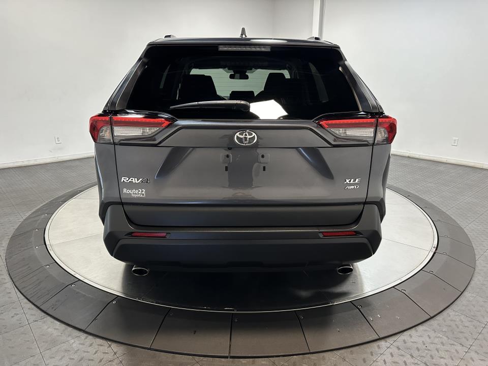 2021 Toyota RAV4 XLE 11