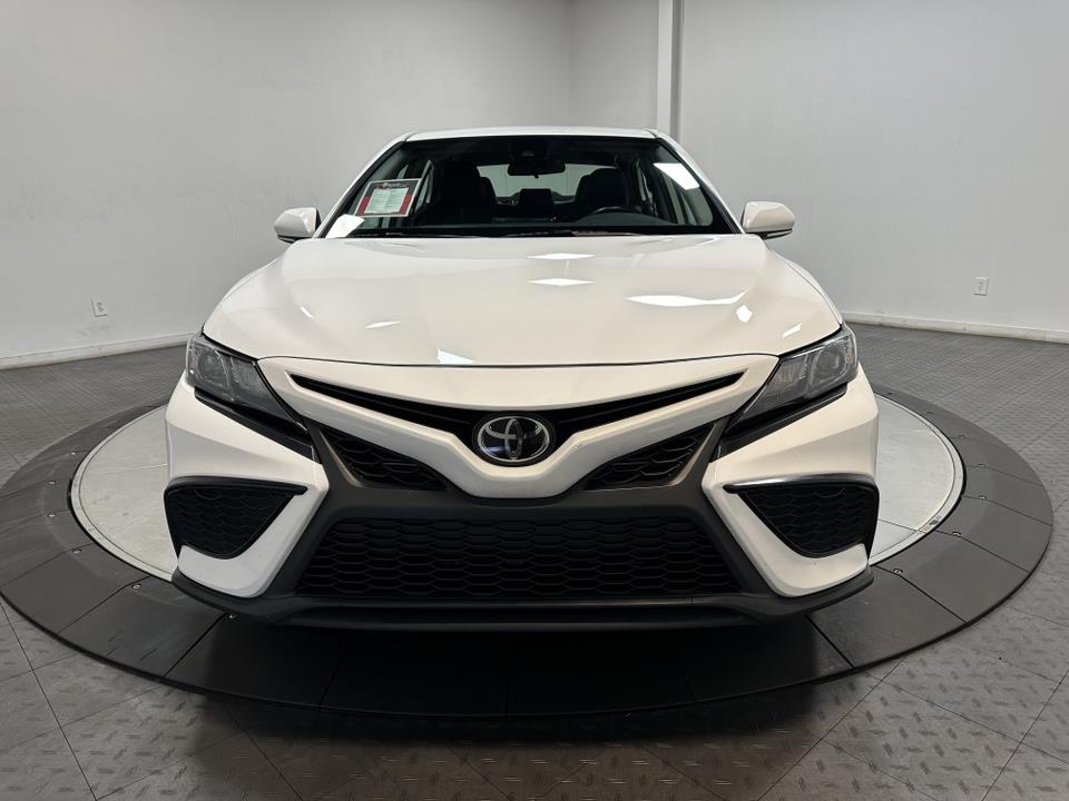 2022 Toyota Camry SE 4