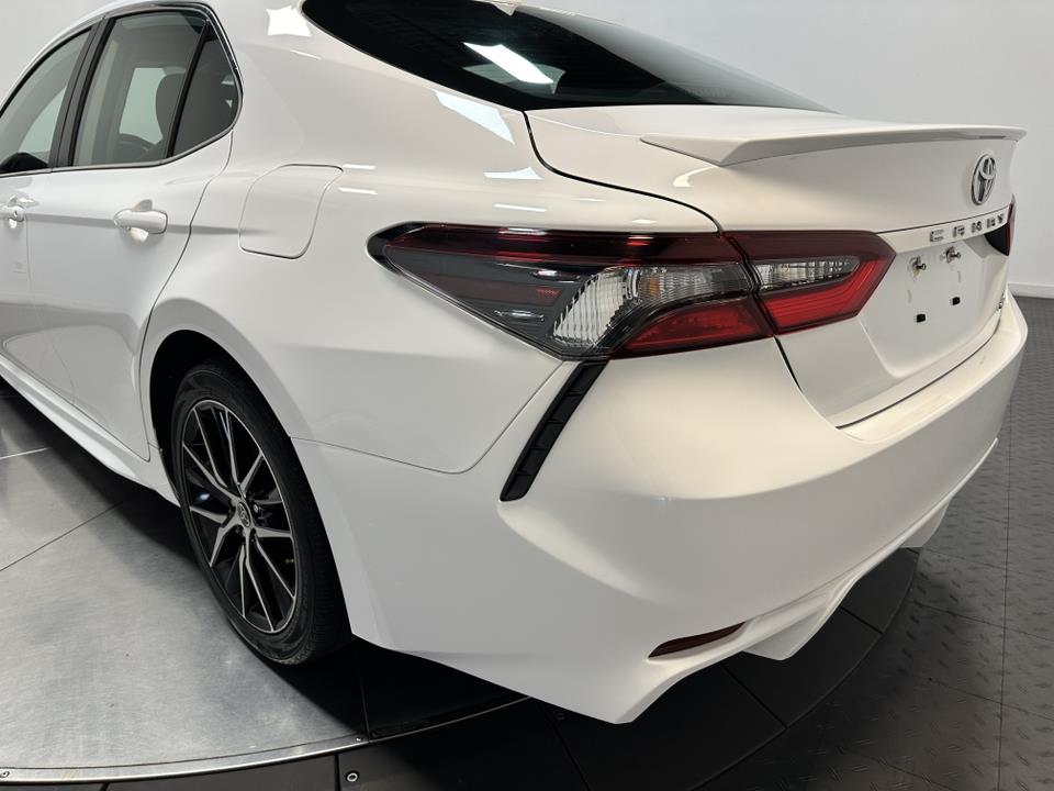 2022 Toyota Camry SE 10