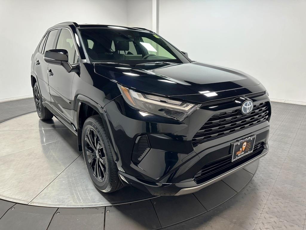 2024 Toyota RAV4 Hybrid SE 2