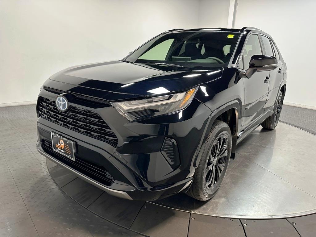 2024 Toyota RAV4 Hybrid SE 4