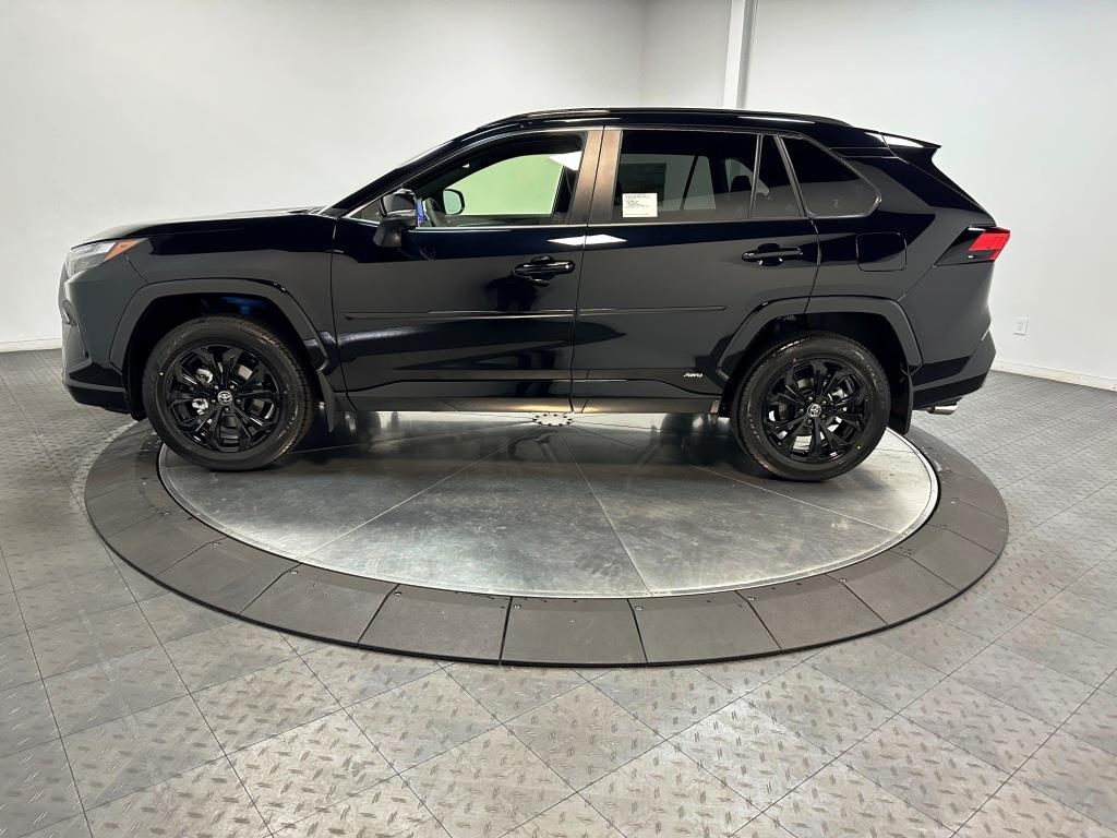 2024 Toyota RAV4 Hybrid SE 5