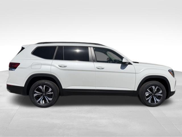 Opal White Pearl 2026 Volkswagen Atlas SE FWD SUV / Crossover Front-Wheel Drive Automatic