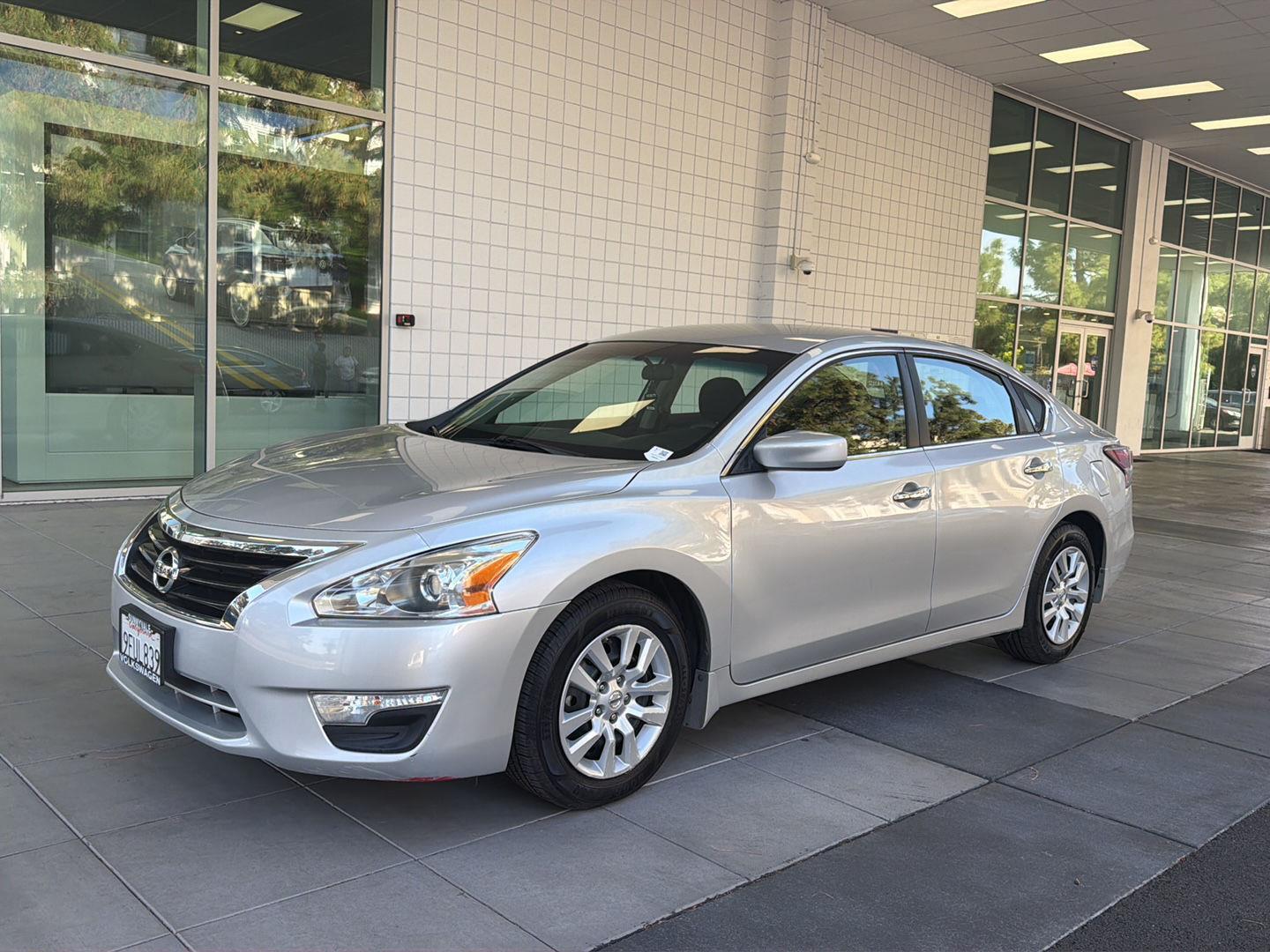Brilliant Silver 2015 Nissan Altima 2.5 S Sedan Front-Wheel Drive Continuously Variable Transmission