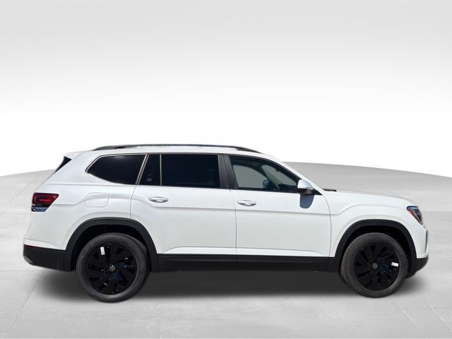 Opal White Pearl 2026 Volkswagen Atlas SE 4Motion with Technology SUV / Crossover All-Wheel Drive Automatic