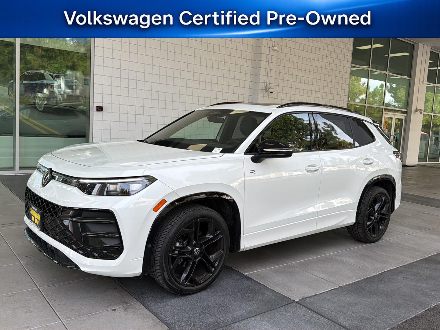 opal white pearl 2026 Volkswagen Tiguan SUV / Crossover Front-Wheel Drive Automatic