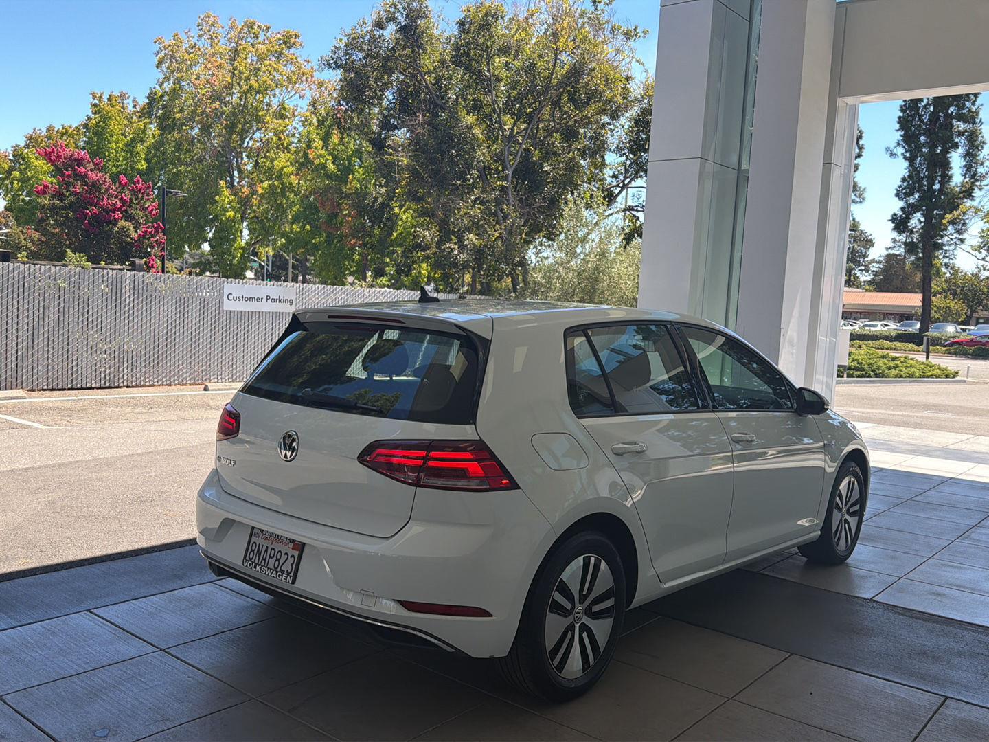 View vehicle photo 5