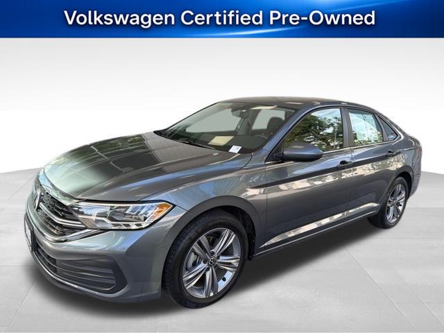 Platinum Gray Metallic 2022 Volkswagen Jetta 1.5T SE FWD Sedan Front-Wheel Drive Automatic