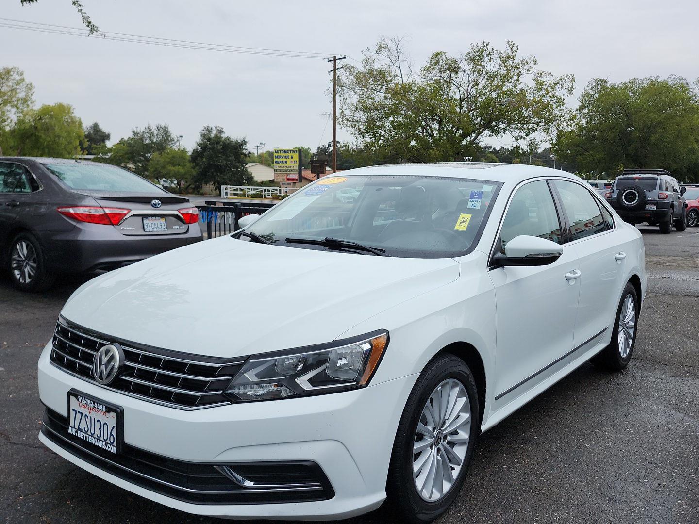 2017 Volkswagen Passat SE photo 2