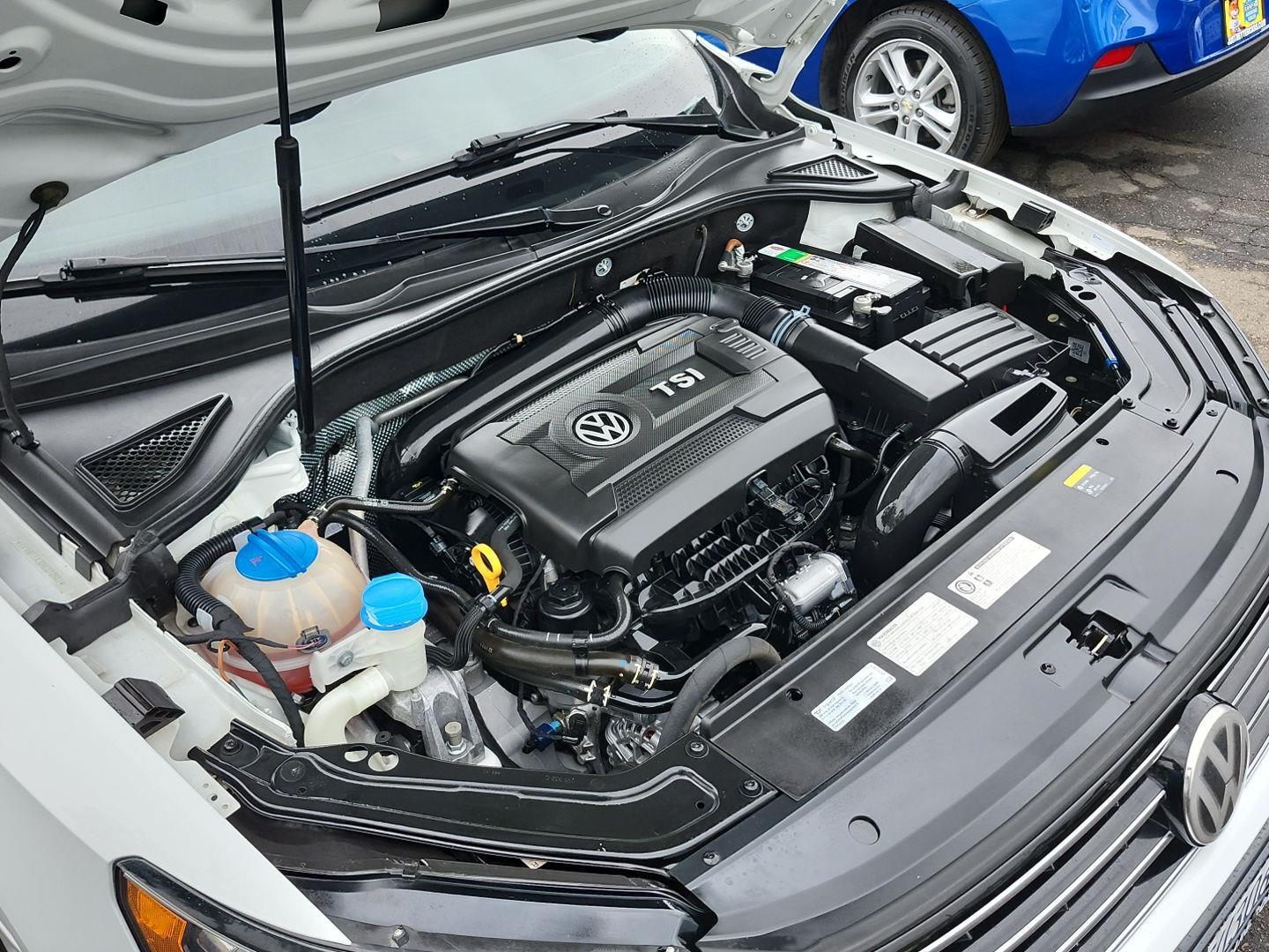 2017 Volkswagen Passat SE photo 20