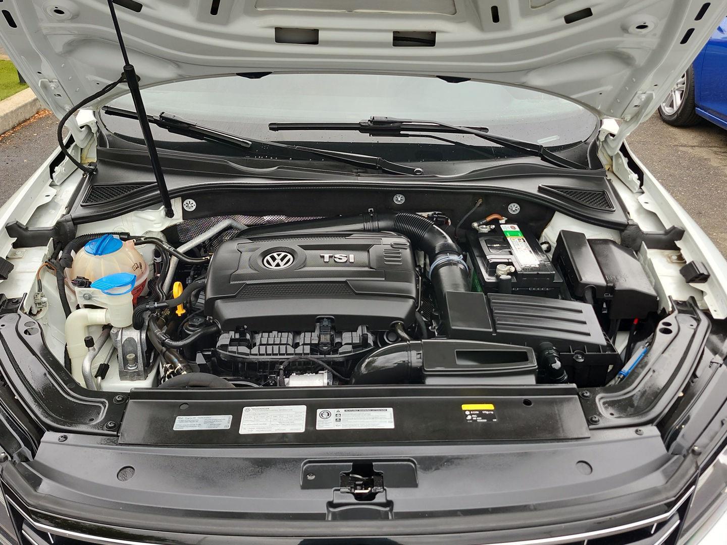 2017 Volkswagen Passat SE photo 21