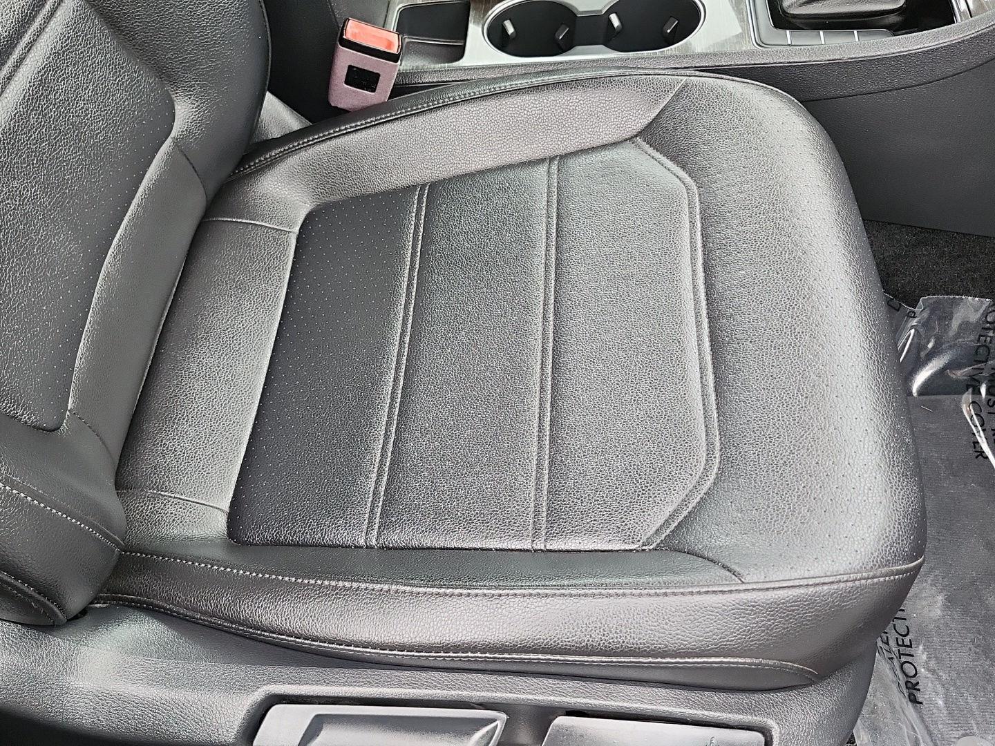 2017 Volkswagen Passat SE photo 35