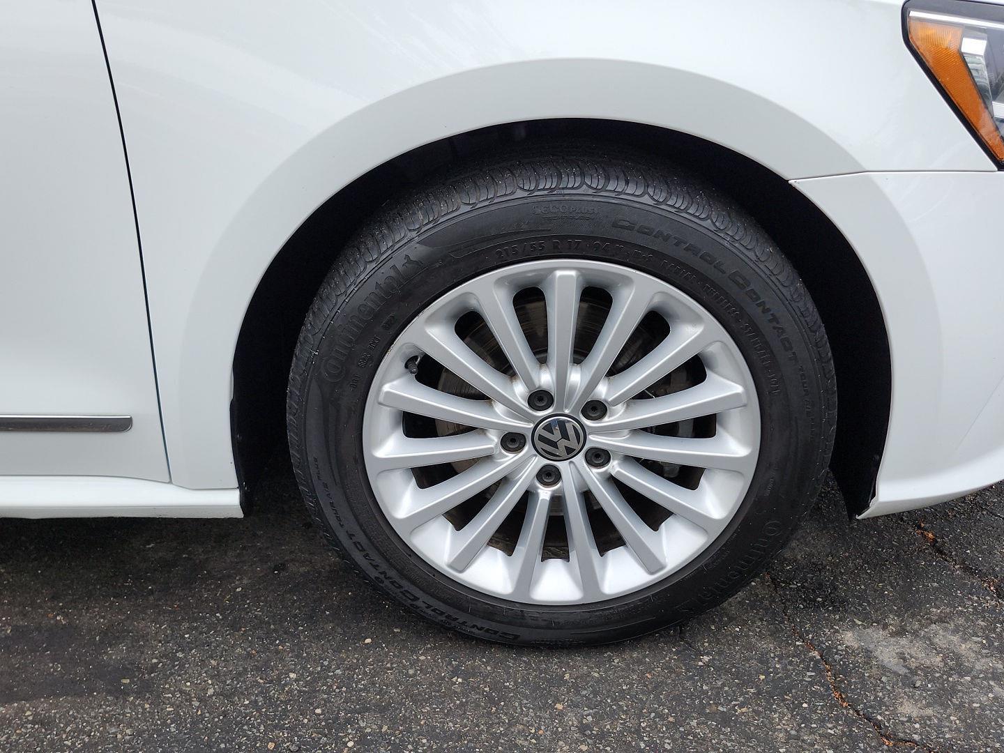 2017 Volkswagen Passat SE photo 58