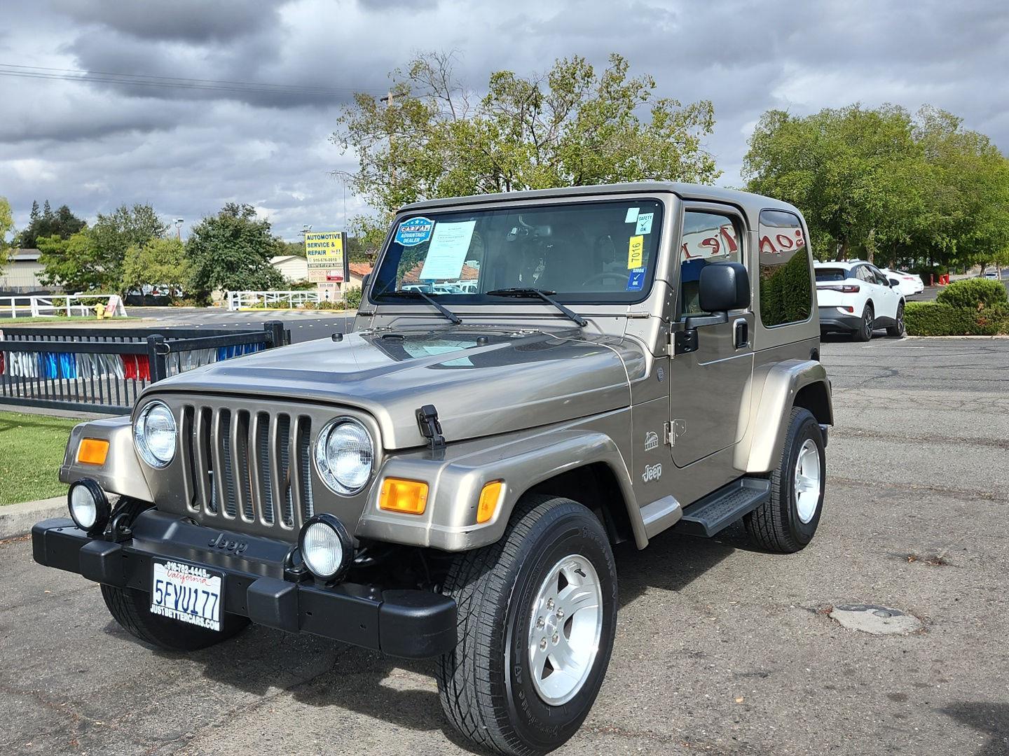 2004 Jeep Wrangler Sahara photo 3