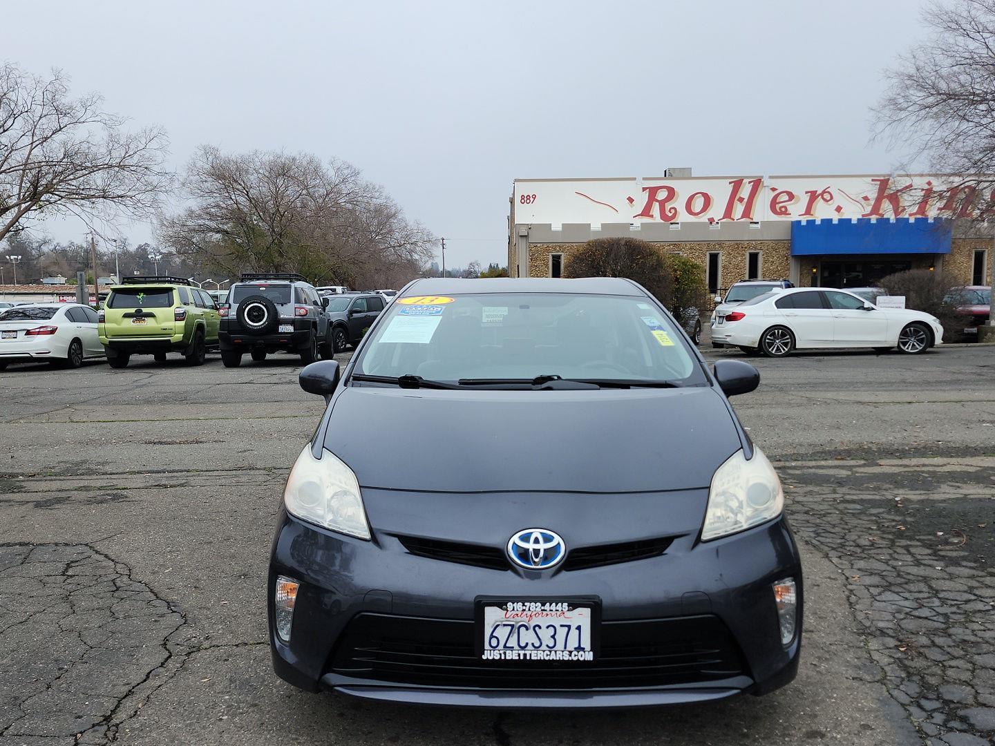 2013 Toyota Prius Two's photo