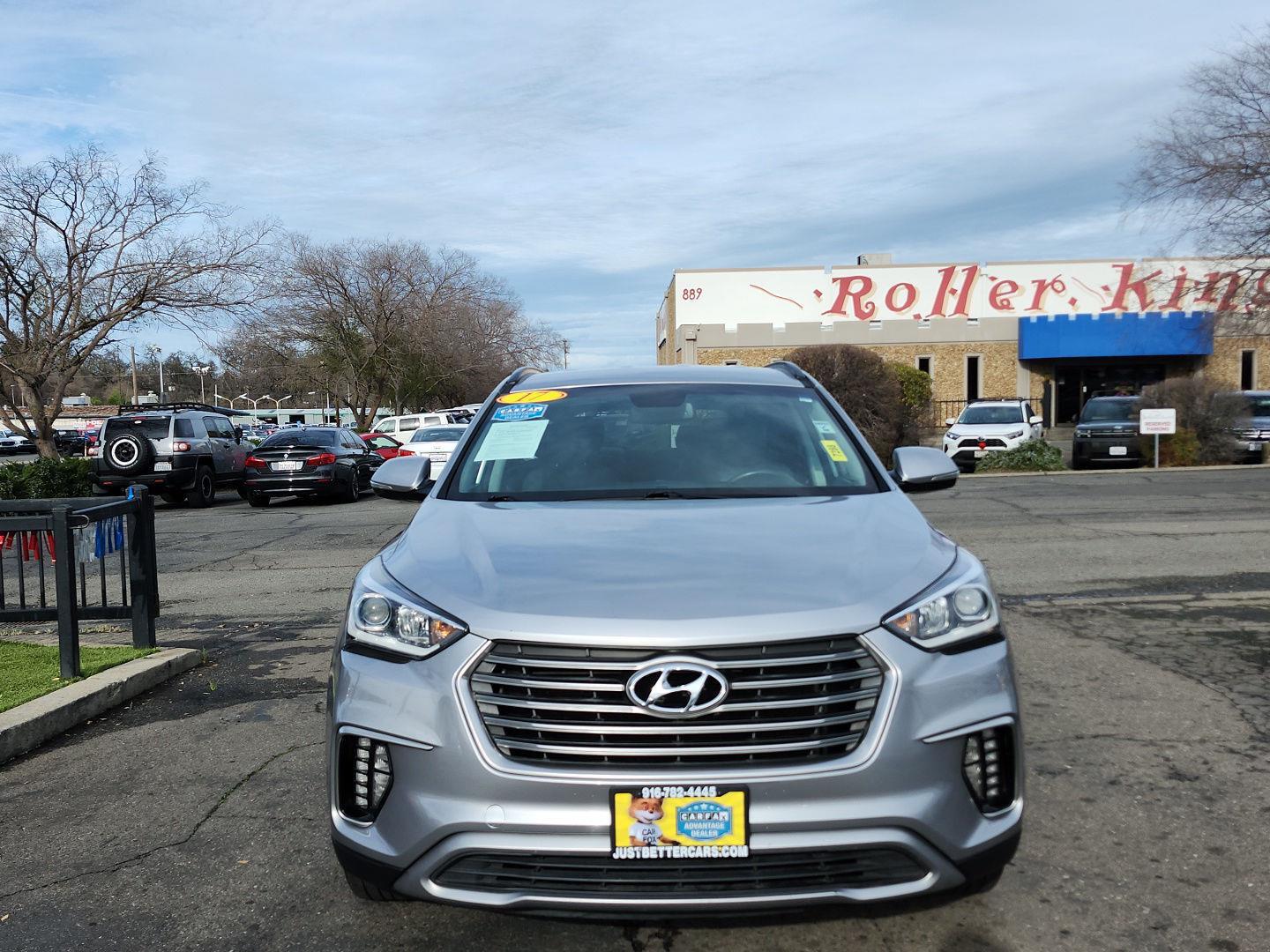 2017 Hyundai Santa Fe Limited's photo