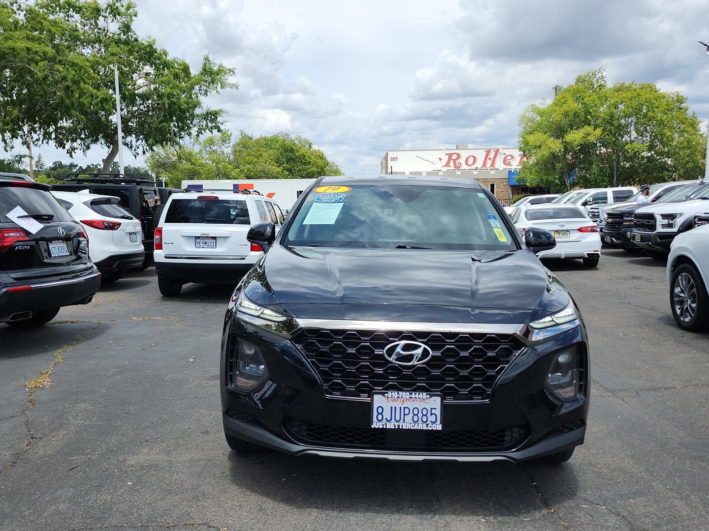 2019 Hyundai Santa Fe SE 2.4's photo