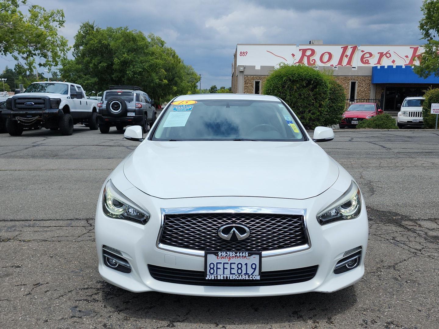2015 INFINITI Q50 Premium's photo