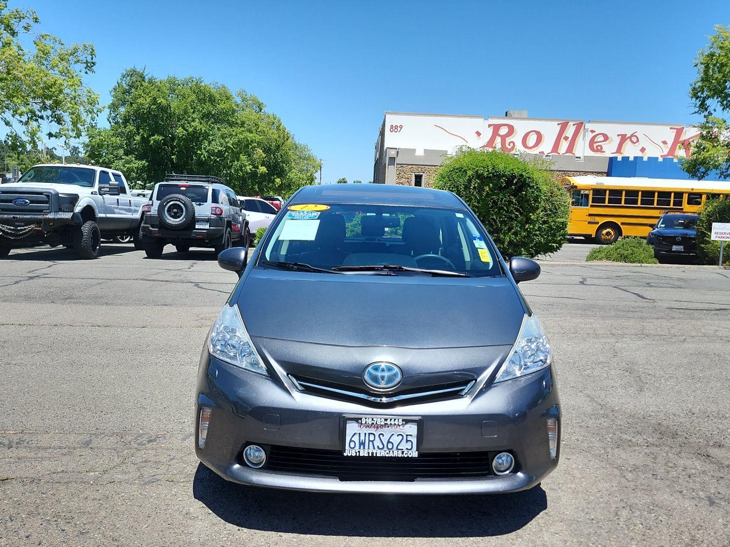 2012 Toyota Prius v's photo