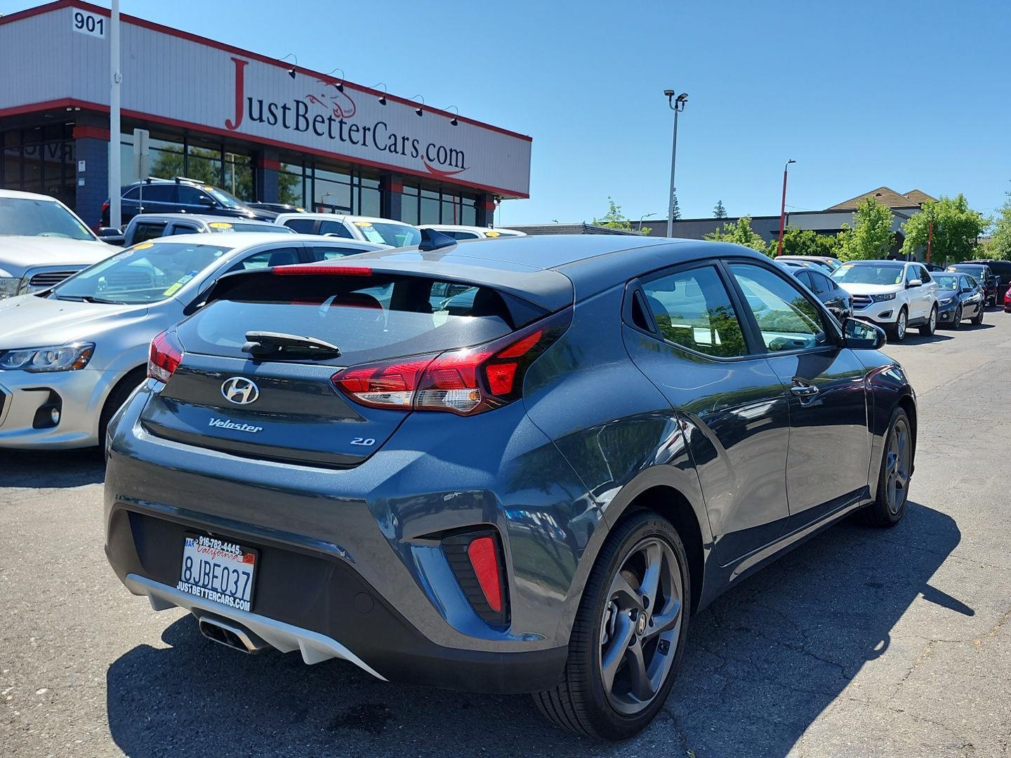 2019 Hyundai Veloster Base - Photo 10