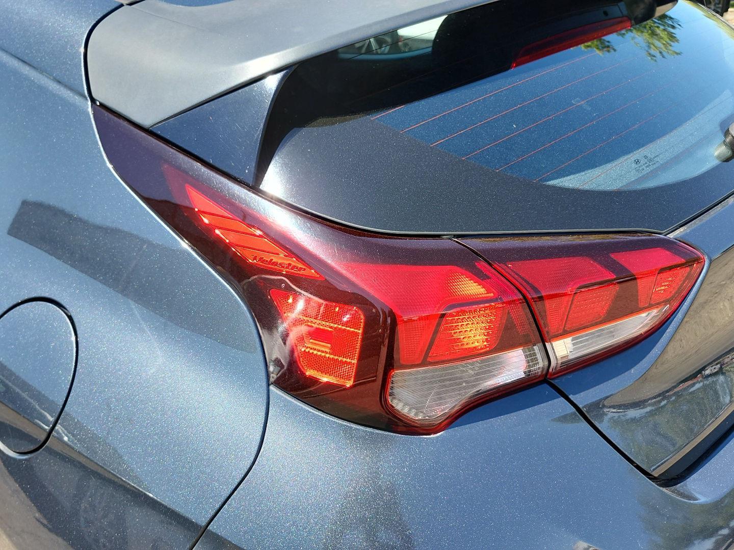 2019 Hyundai Veloster Base - Photo 15
