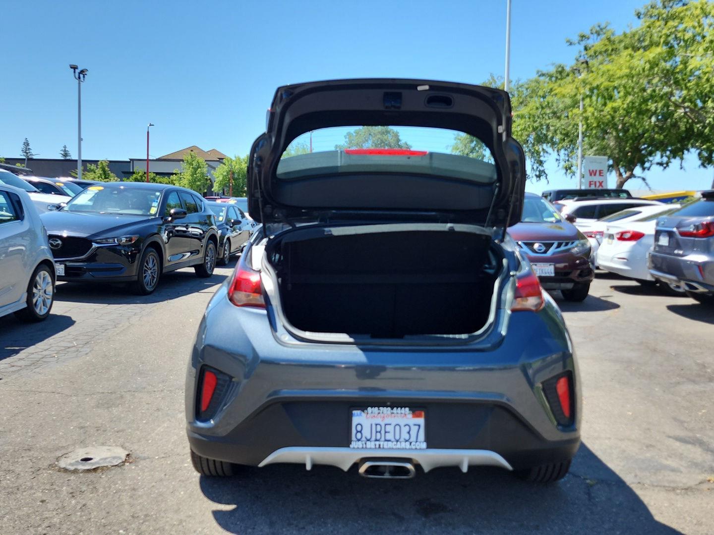 2019 Hyundai Veloster Base - Photo 17