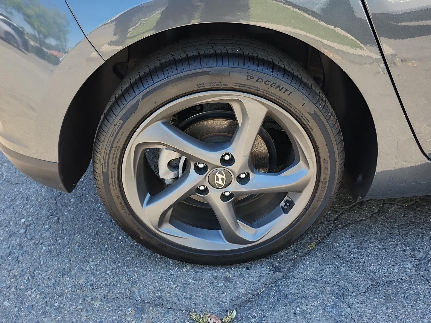 2019 Hyundai Veloster Base - Photo 53