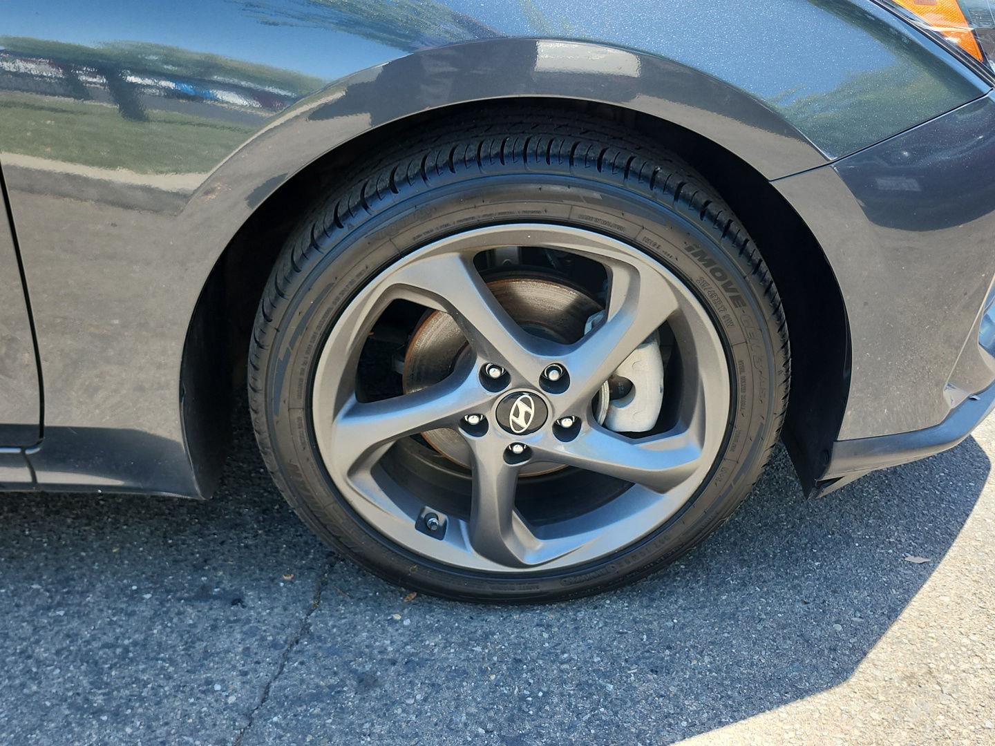 2019 Hyundai Veloster Base - Photo 54