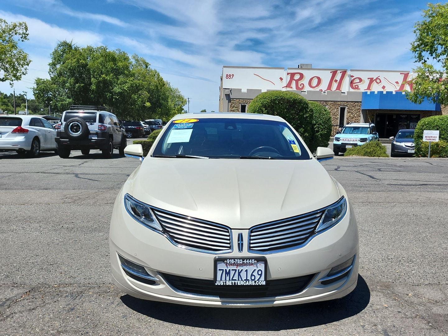 2014 Lincoln MKZ Front Wheel Drive's photo