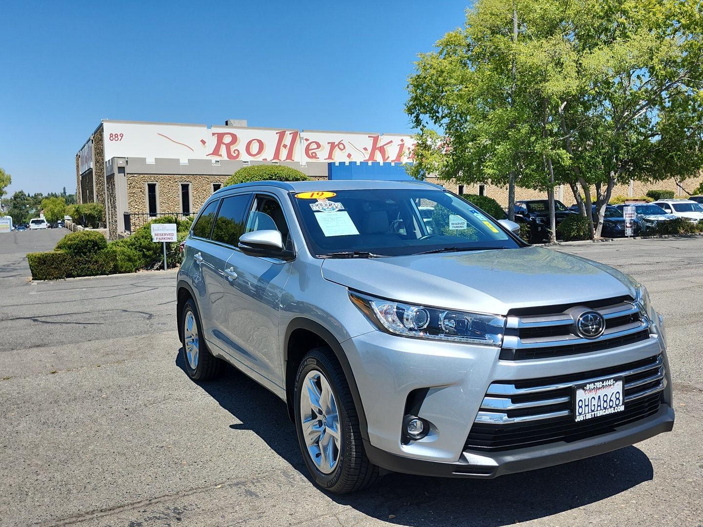 Celestial Silver Metallic 2019 Toyota Highlander SUV / Crossover All-Wheel Drive Automatic