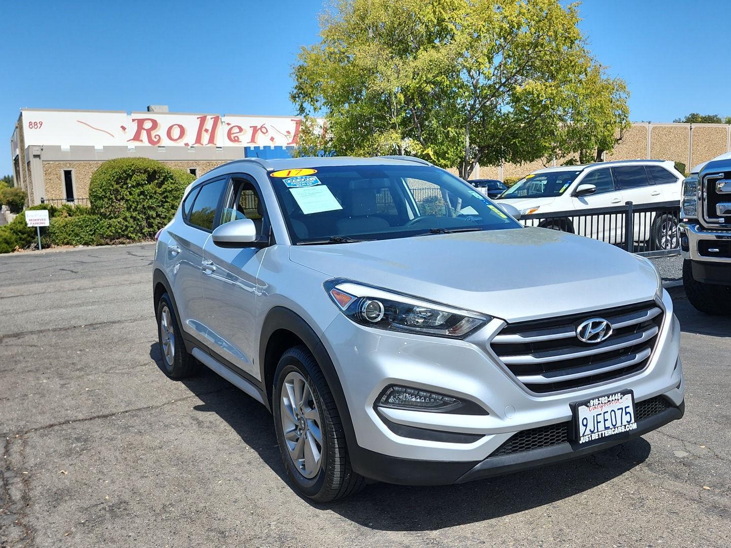 Molten Silver 2017 Hyundai Tucson SUV / Crossover Front-Wheel Drive 6-Speed Automatic