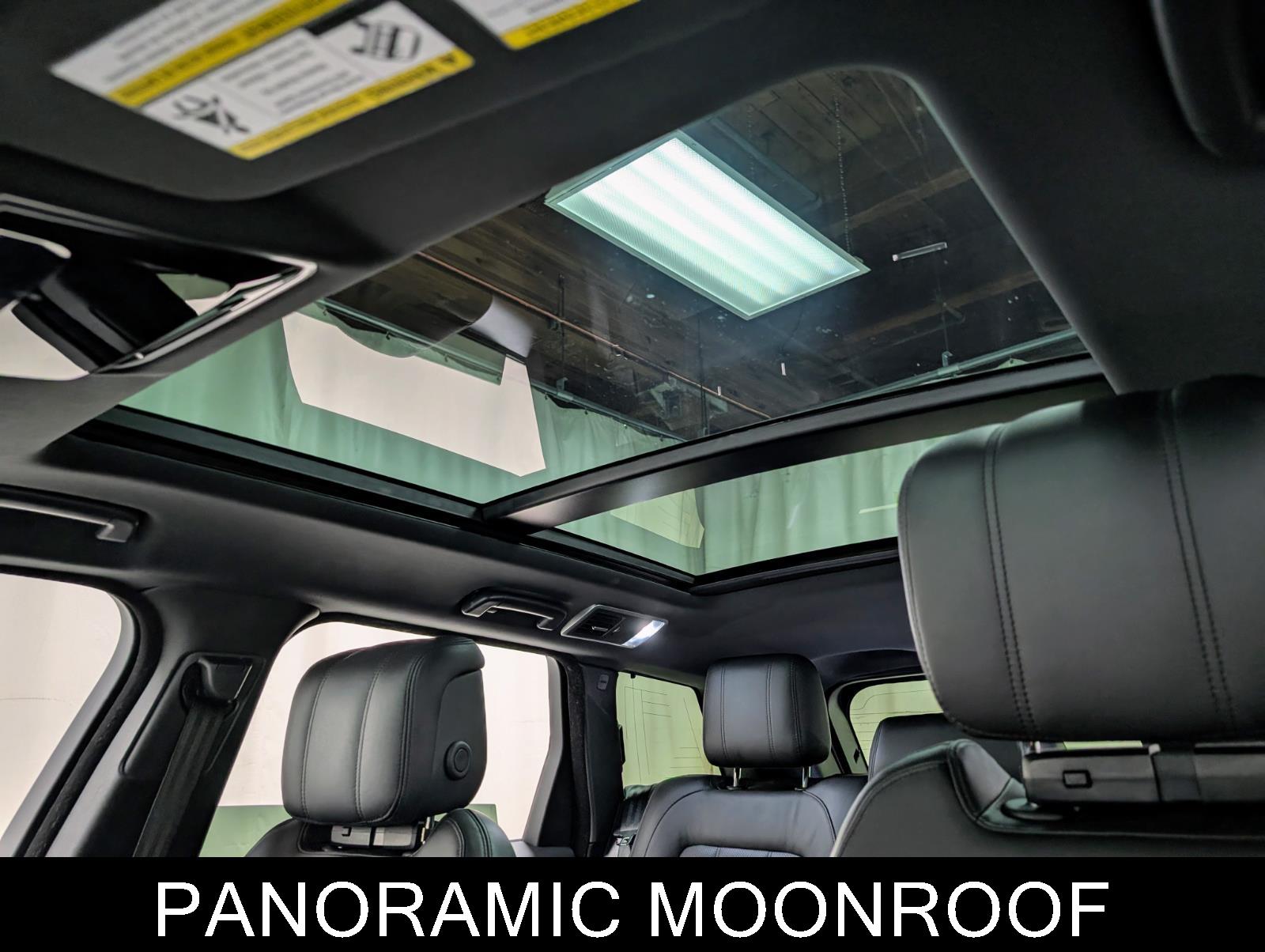2020 Land Rover Range Rover P525 HSE photo 18