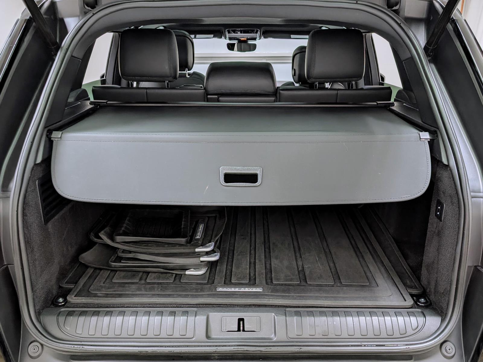 2020 Land Rover Range Rover P525 HSE photo 23