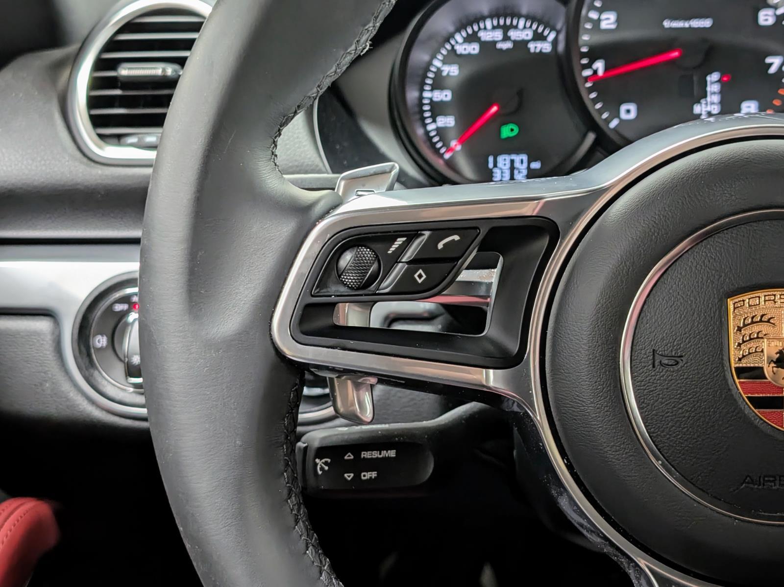 2024 Porsche Cayman photo 25