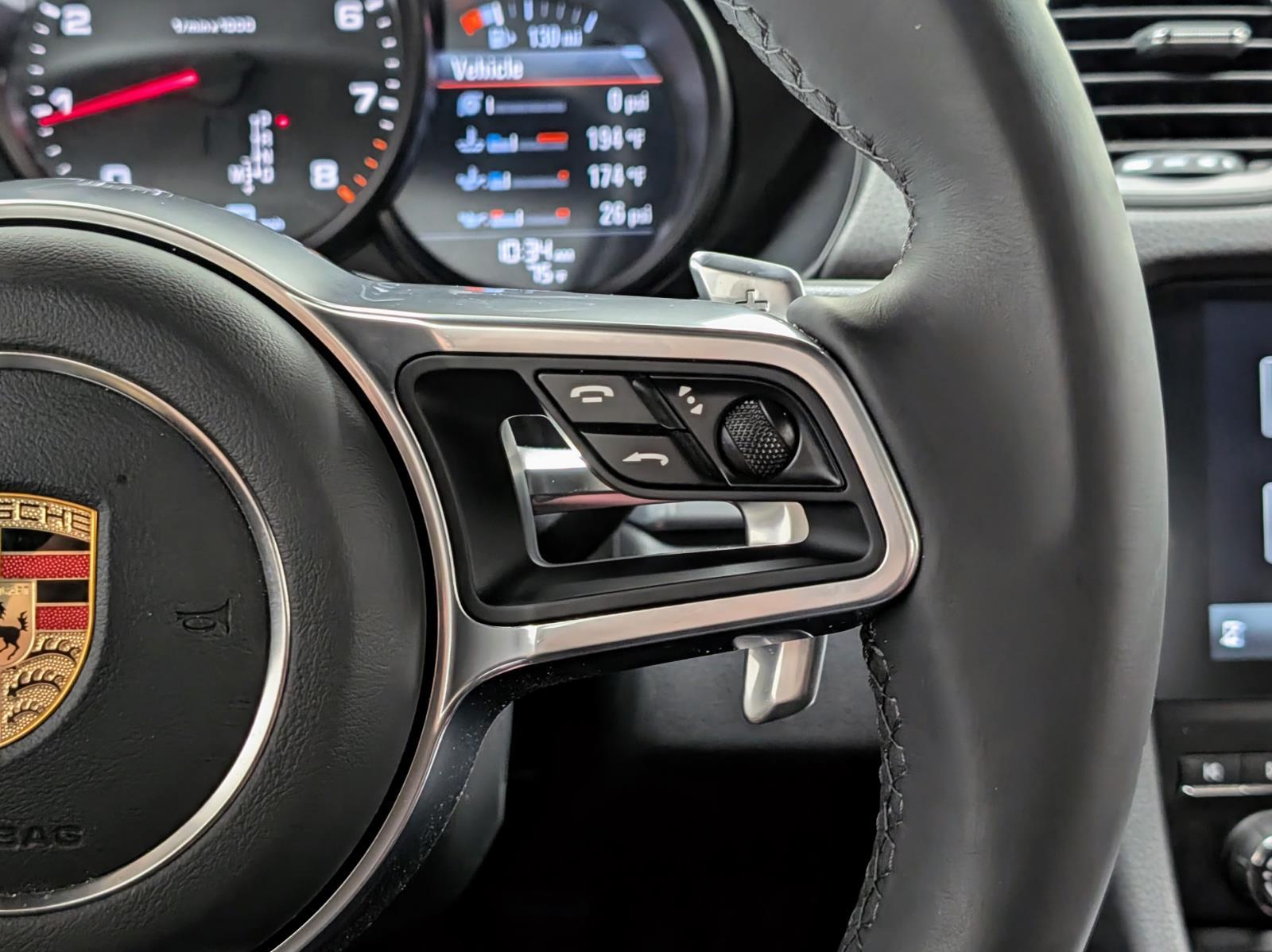 2024 Porsche Cayman photo 26