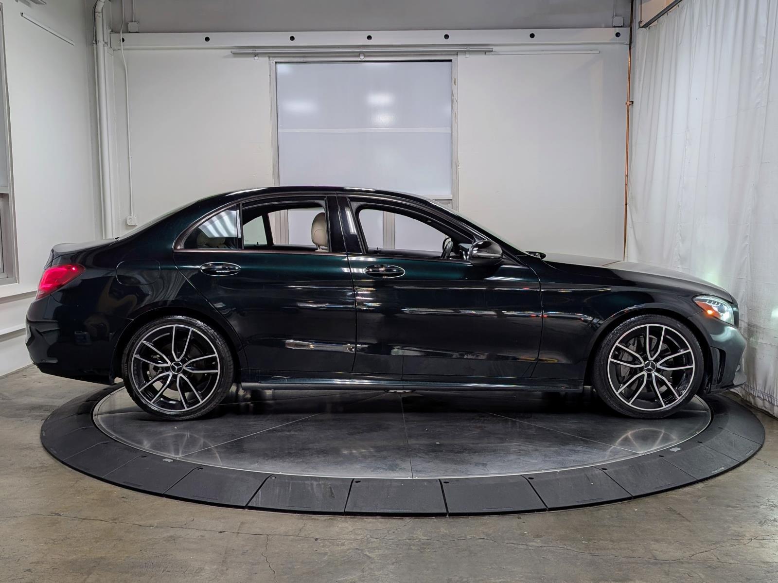 2019 Mercedes Benz C 300 photo 11