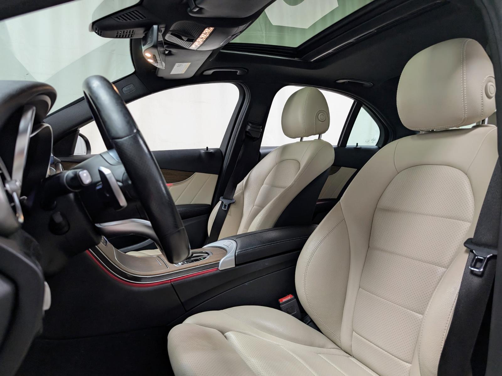 2019 Mercedes Benz C 300 photo 16