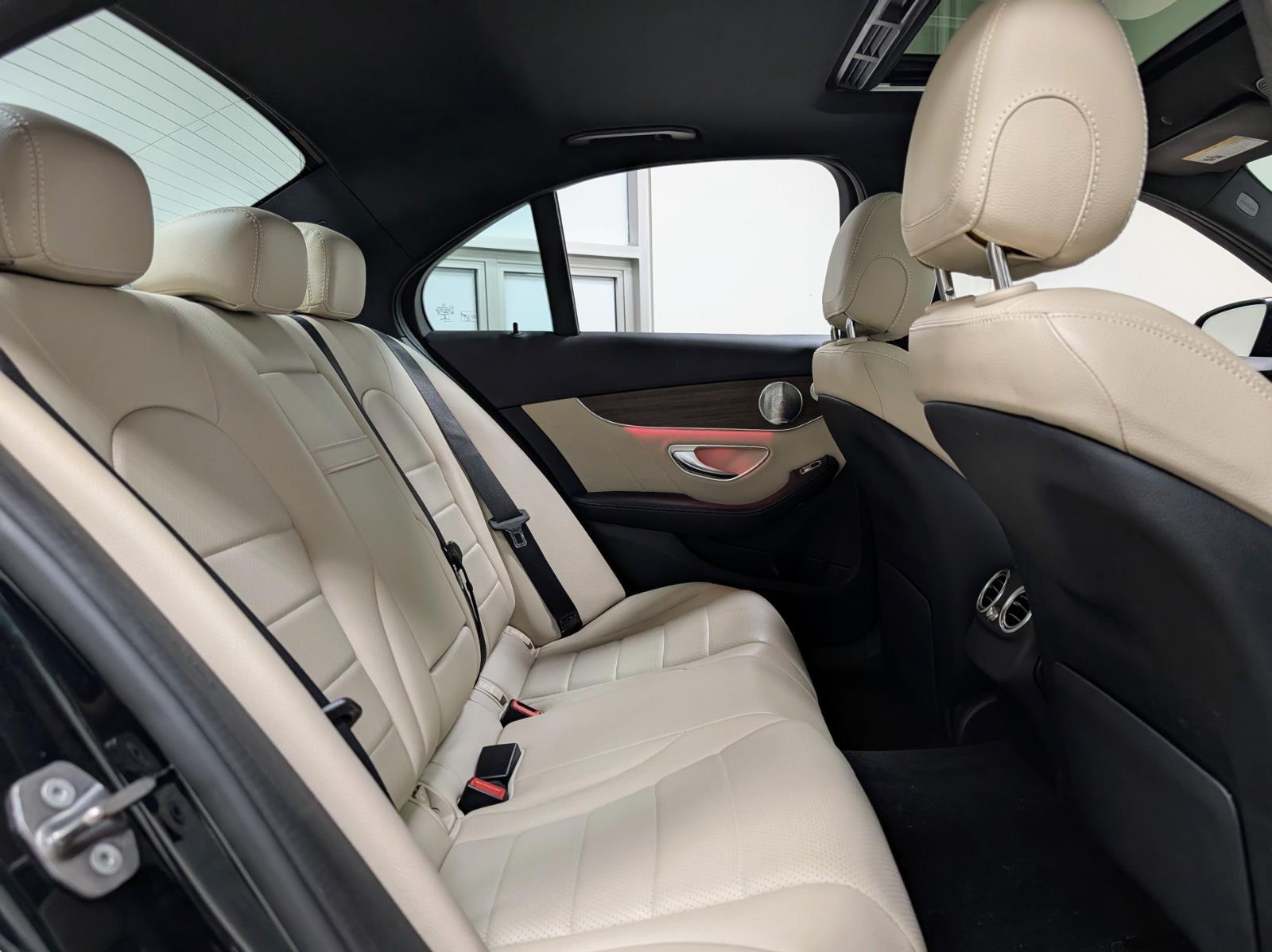 2019 Mercedes Benz C 300 photo 22