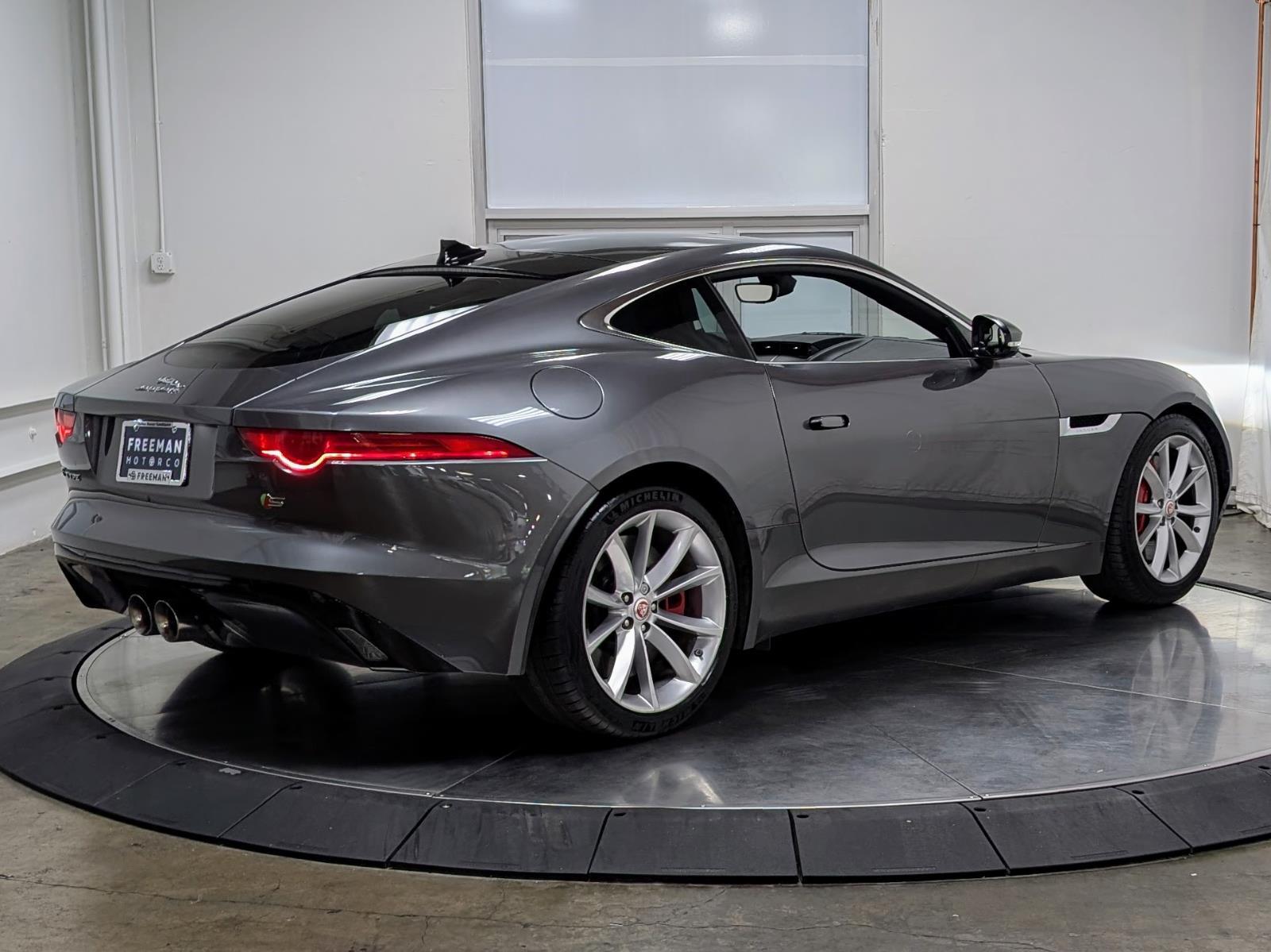 2016 Jaguar F-TYPE S photo 10