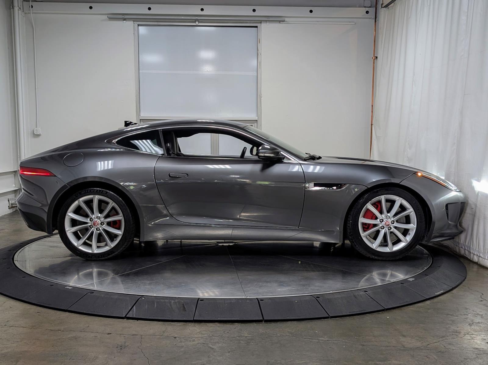 2016 Jaguar F-TYPE S photo 11