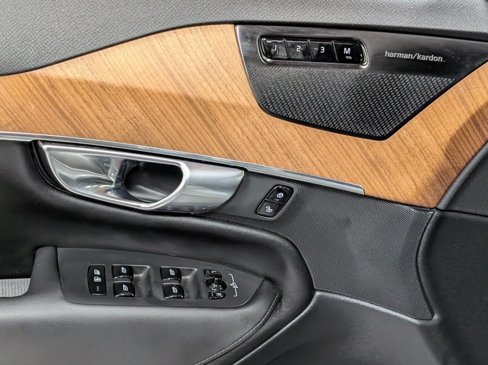 2022 Volvo XC90 Recharge Expression photo 53