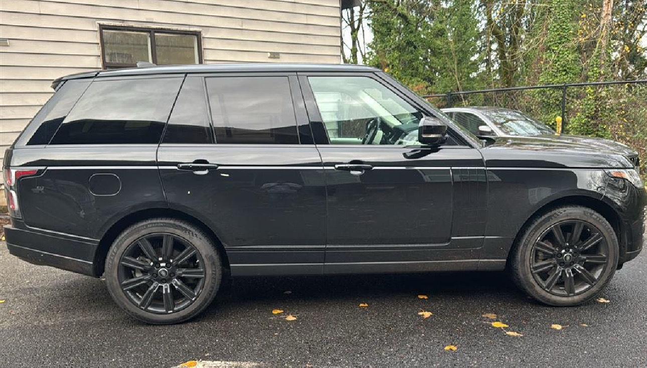2018 Land Rover Range Rover HSE photo 3