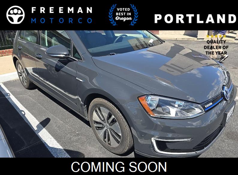 Gray (Urano Grey) 2016 Volkswagen e-Golf SE Hatchback Front-Wheel Drive Automatic